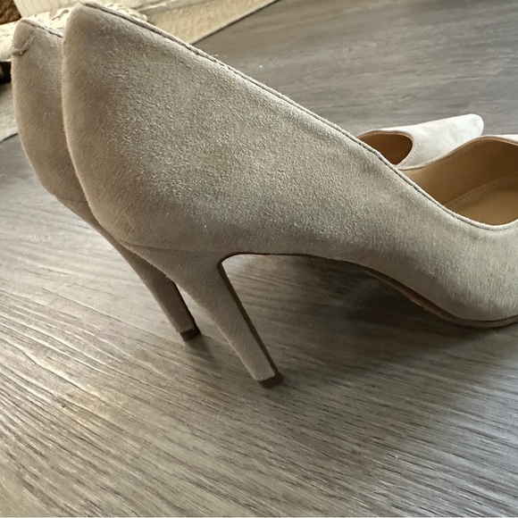Vince Camuto Candera Triangle Pointed Heel Suede Beige Tan - Picture 4 of 4